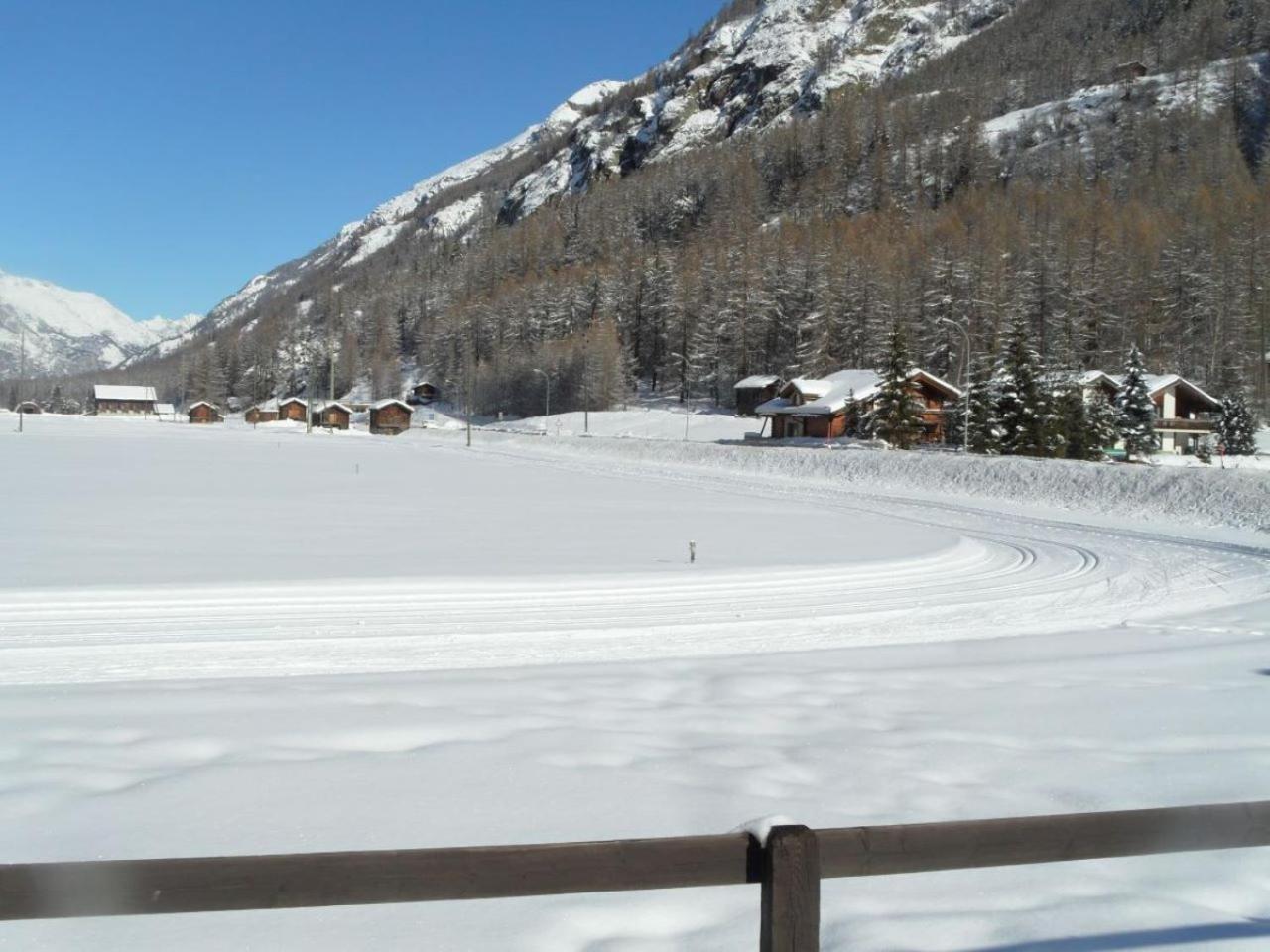 Monte Rosa Taesch, Apartments Mit Wellness Bereich Esterno foto