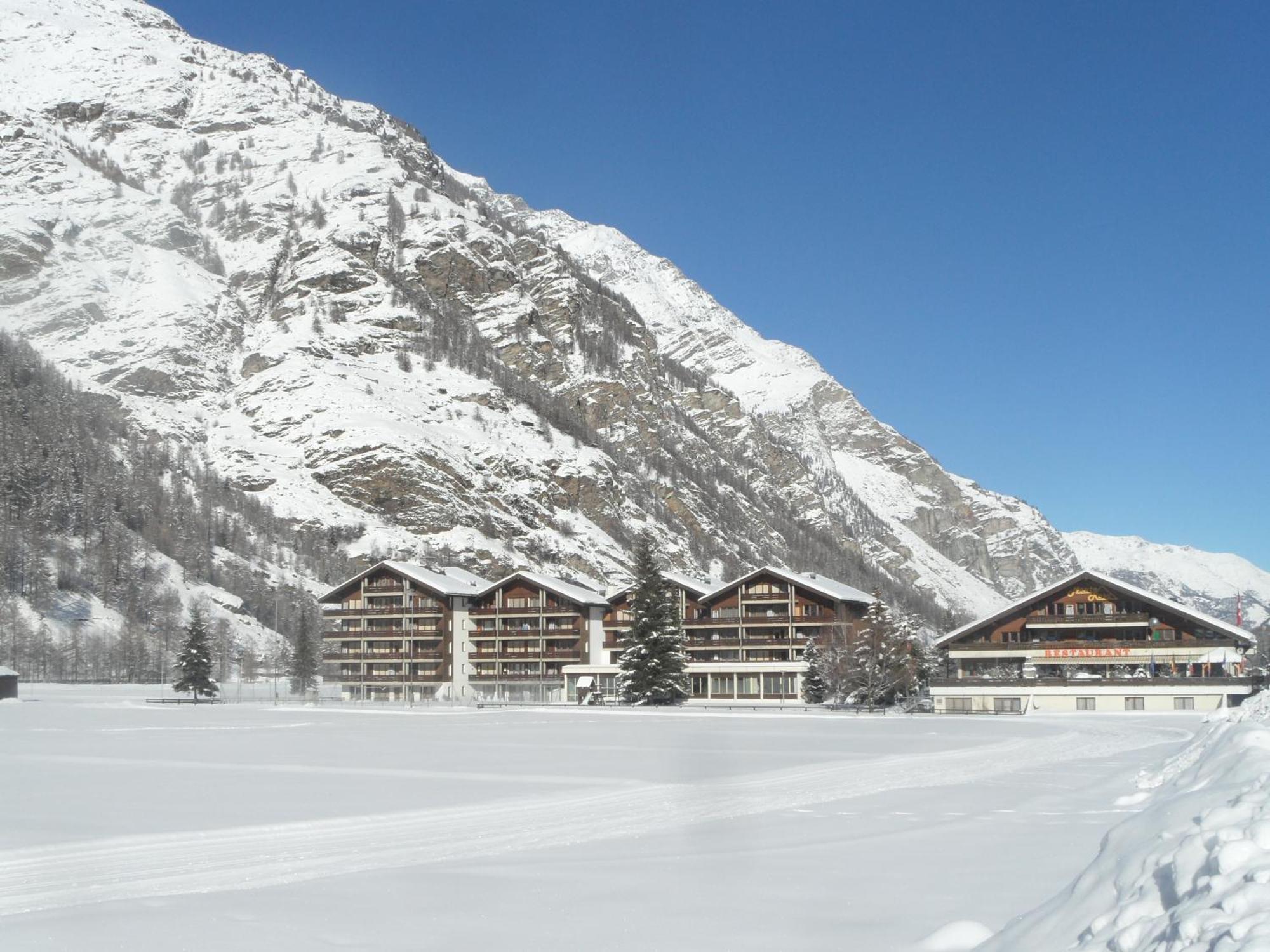 Monte Rosa Taesch, Apartments Mit Wellness Bereich Esterno foto