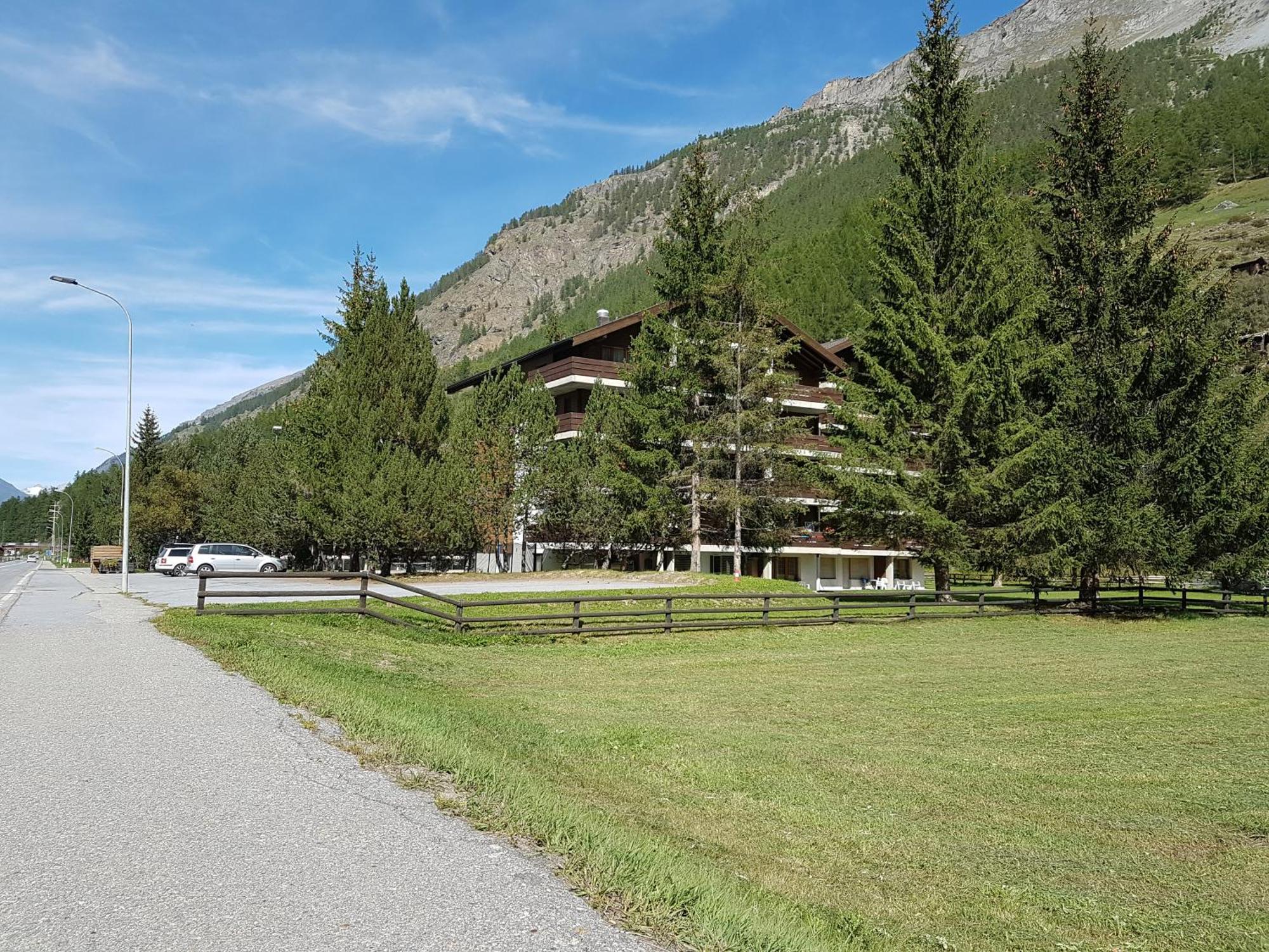 Monte Rosa Taesch, Apartments Mit Wellness Bereich Esterno foto